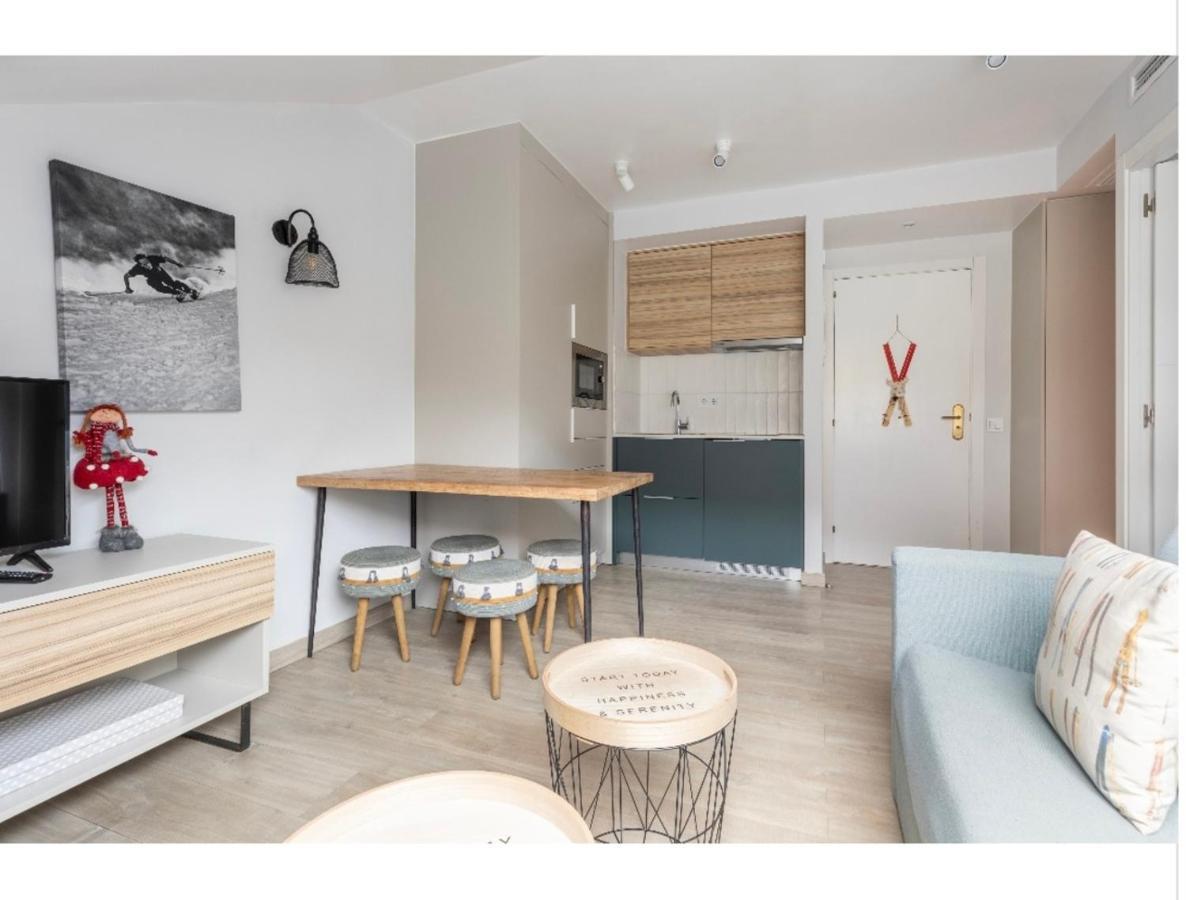 Appartamento Chic Humaralet, Pie De Pistas, Free Parking Baqueira Beret Esterno foto